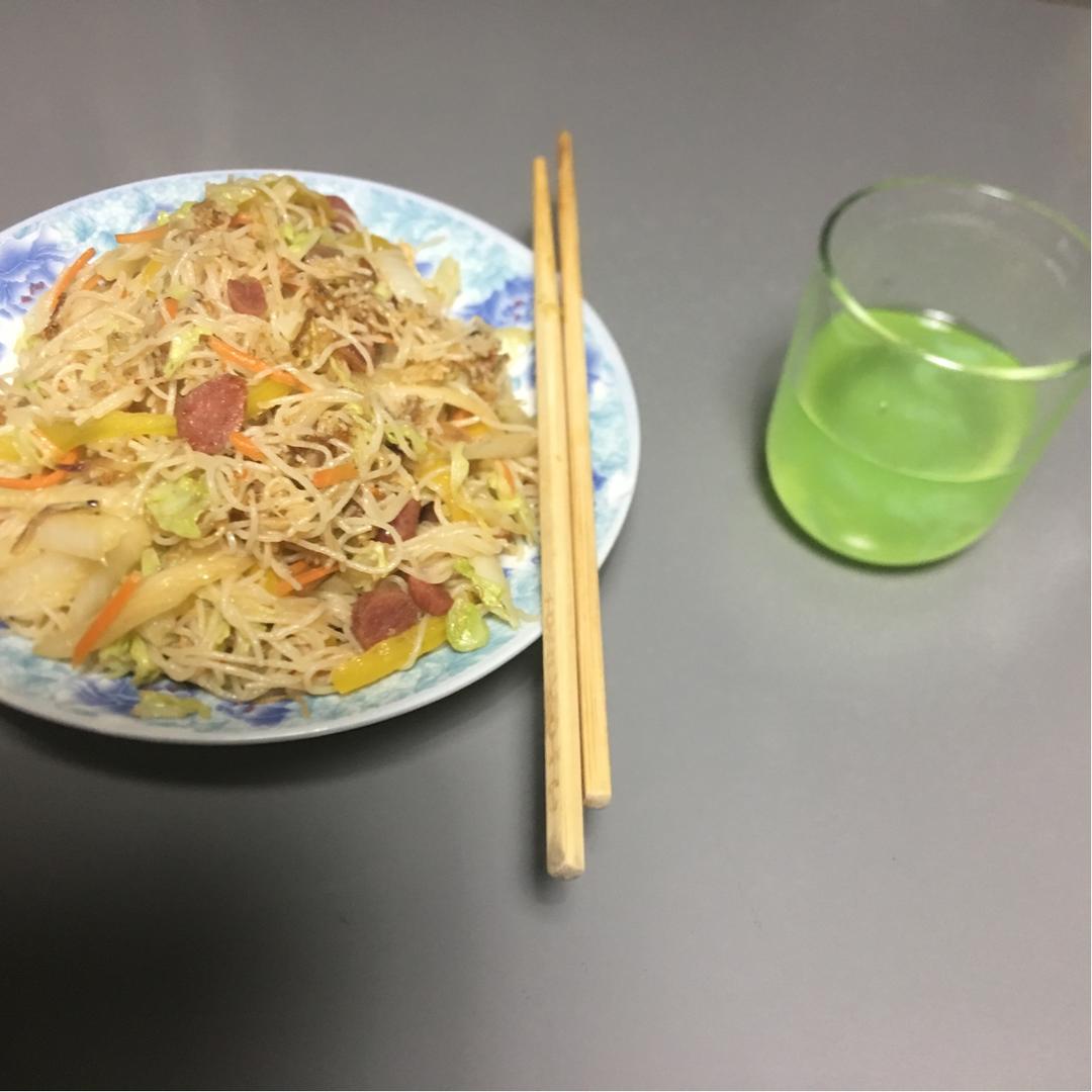 百吃不厌鲜虾炒粉干