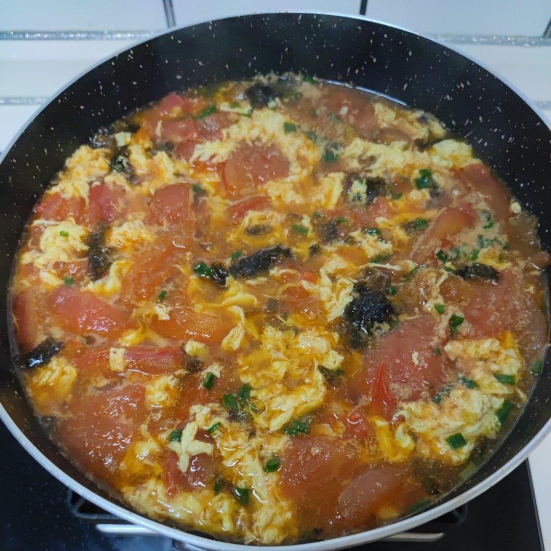 【跟我做不会错】简单又好喝的西红柿鸡蛋汤，家常又营养哦