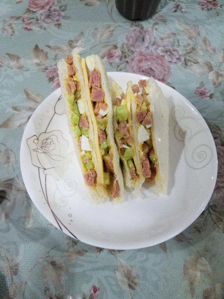 快手美味鸡蛋三明治