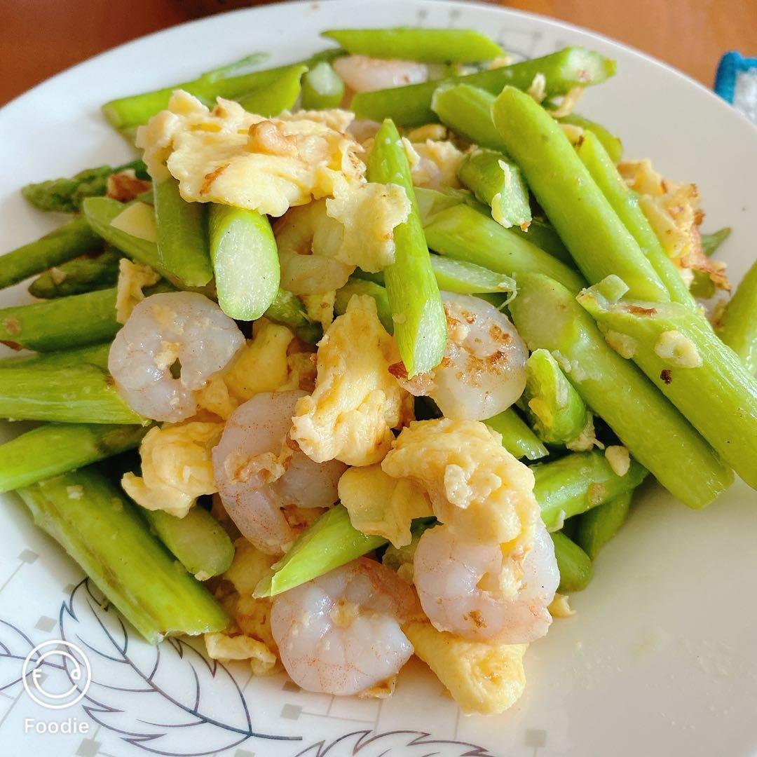 芦笋蛋滑炒虾仁