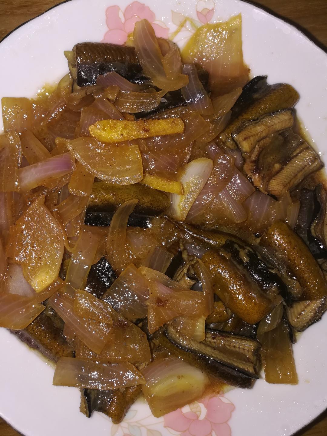 洋葱炒鳝片的做法