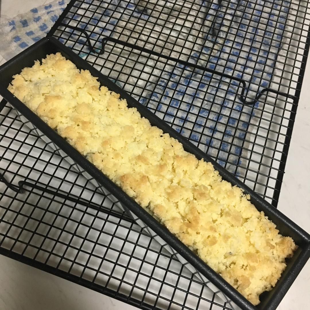 黑芝麻椰蓉酥粒磅蛋糕
