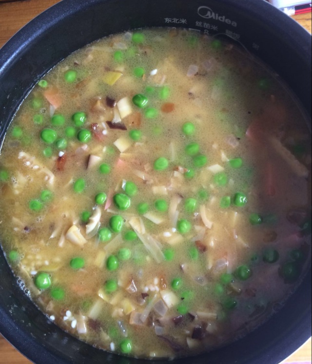 豌豆咸肉糯米饭