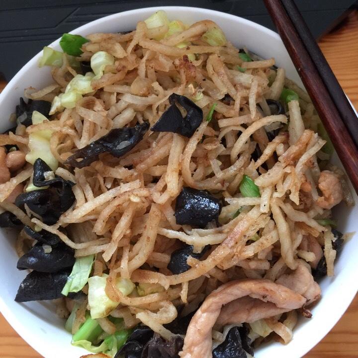 男人不醉做的肉丝炒饼