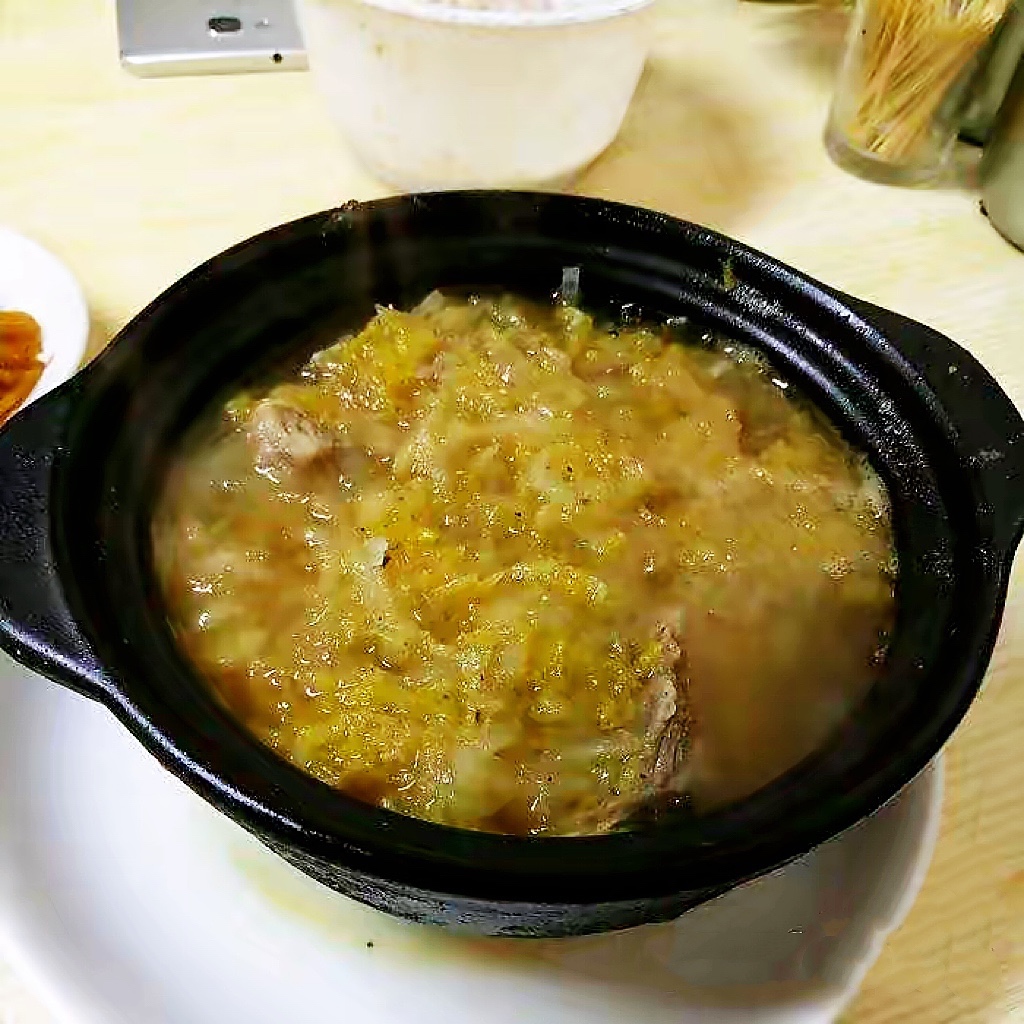 砂锅酸菜汤的做法