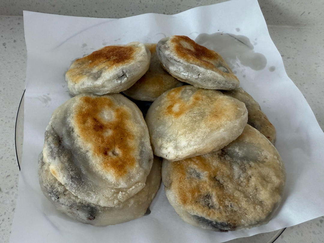 豆沙糯米饼，外皮酥脆内里软糯香甜