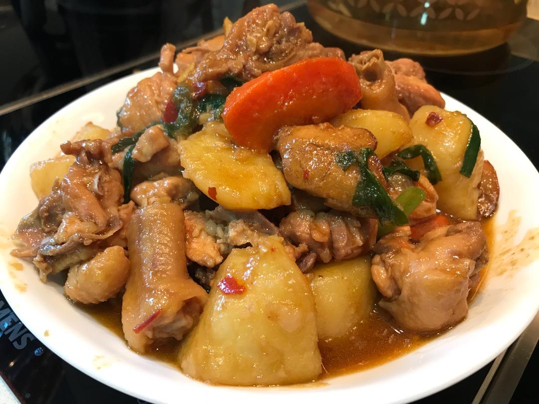 鲜香味浓土豆烧鸡（还是焖鸡？炒鸡？随便啦）