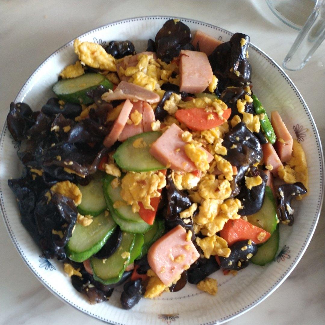 家常小炒之黄瓜木耳炒鸡蛋