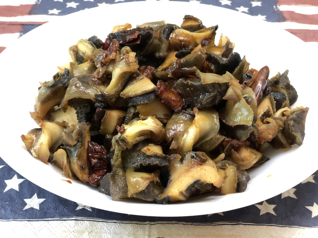 香辣椒盐炒螺肉