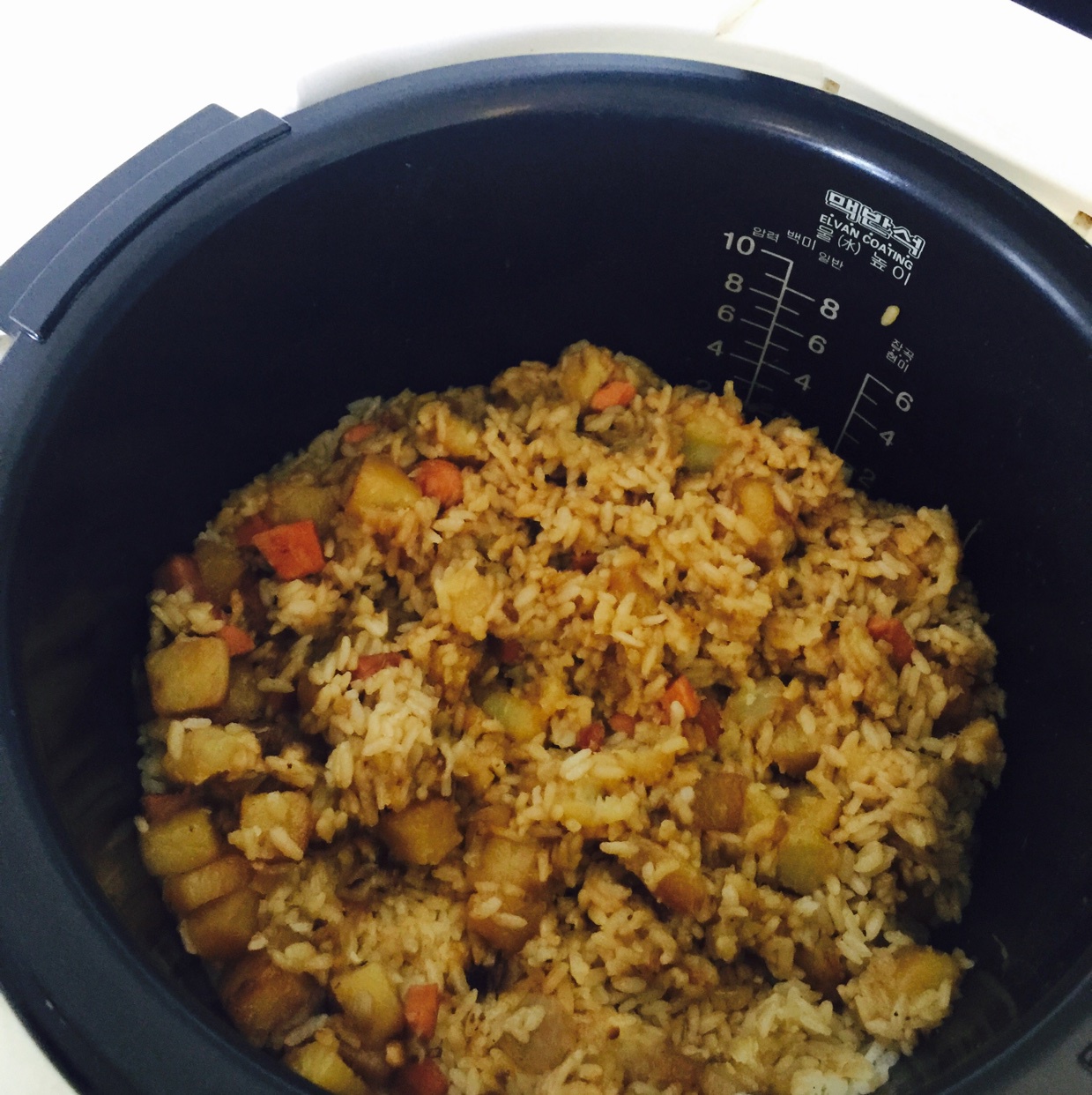 土豆焖饭（电饭锅版）