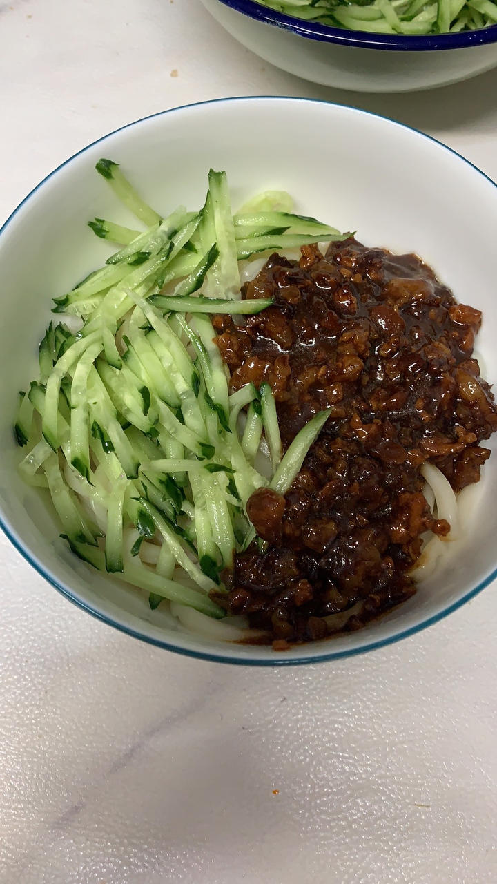家常炸酱面