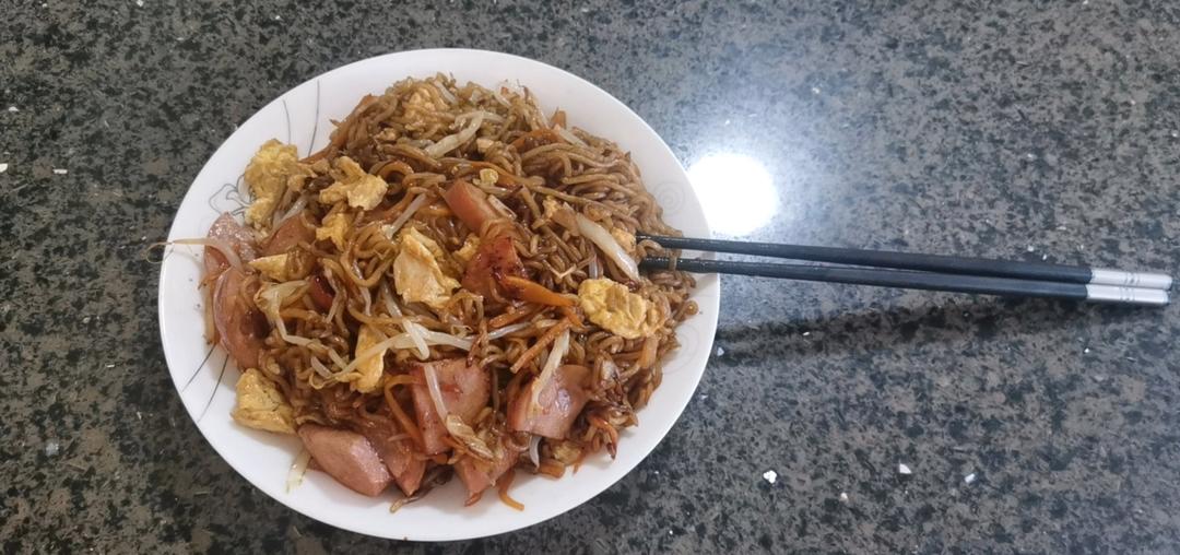 秒杀路边摊的炒方便面