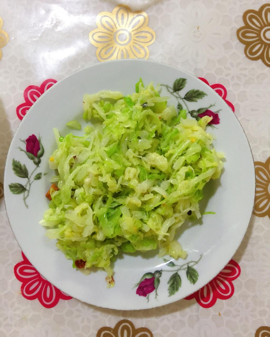 米洛加菲猫做的凉拌圆白菜