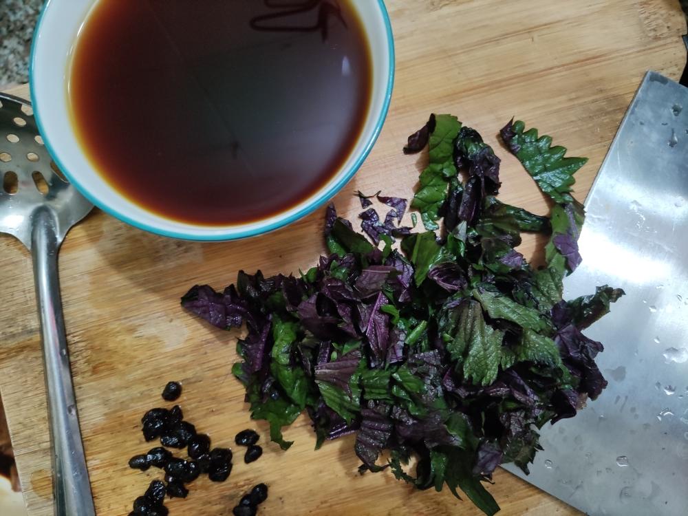 紫苏花甲的做法 步骤2