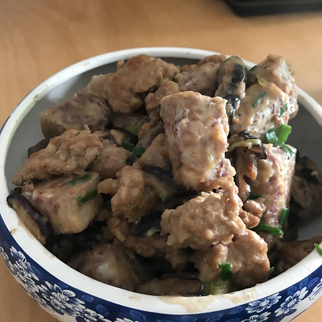 香菇肉末焖香芋(宝贝最喜欢吃的菜之一)