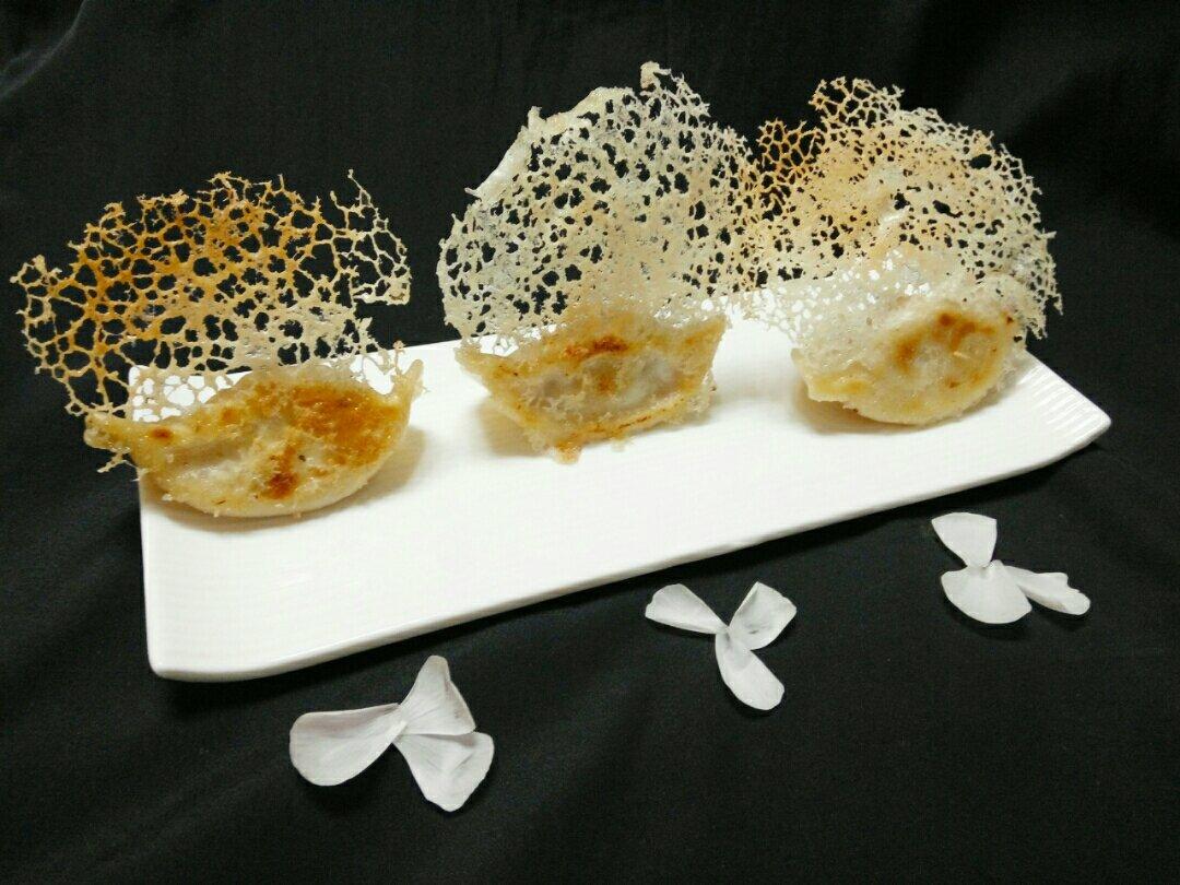 冰花蕾丝煎饺
