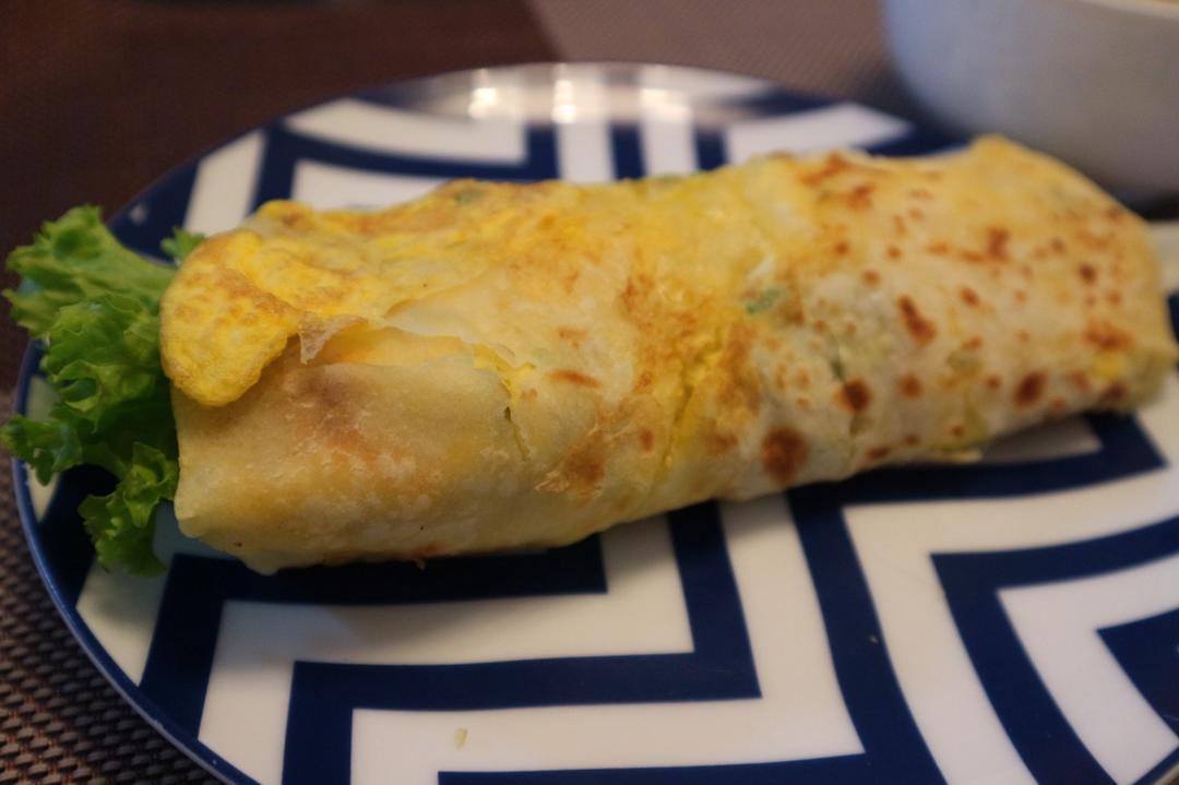 早餐摊的鸡蛋灌饼很好吃？不，我自己做的鸡蛋灌饼更好吃！