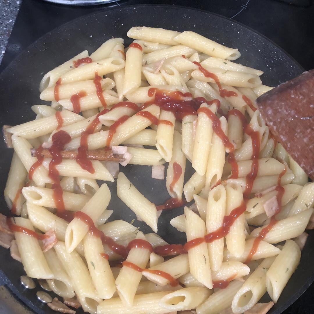 Keira留学之旅-番茄鸡肉通心粉（香料版）的做法