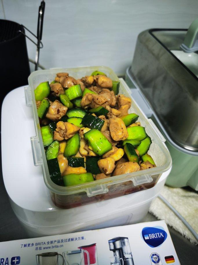 【减脂餐No.3】好吃不胖的黄瓜炒鸡丁 超简单