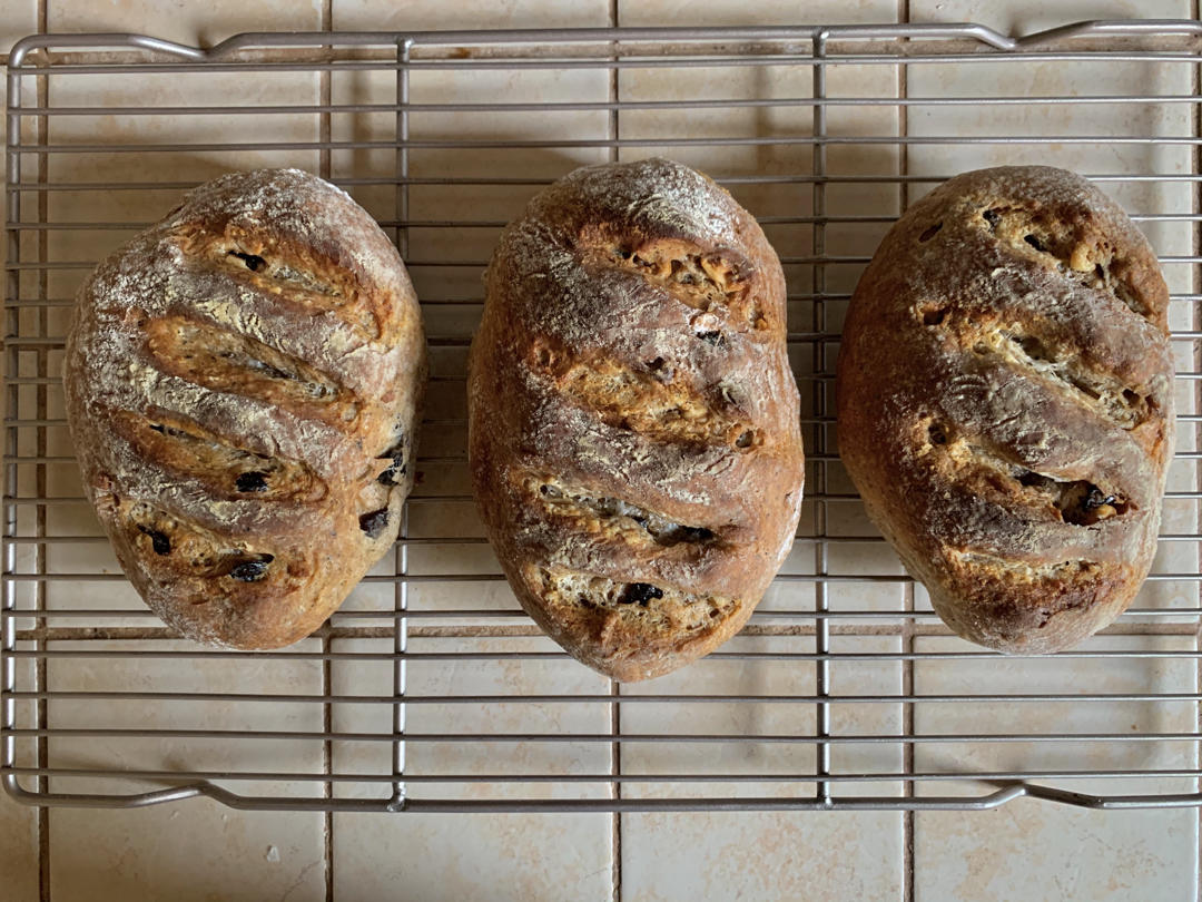 果料满满-红茶蔓越莓核桃面包