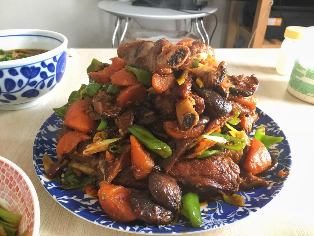 川香土豆烧排骨