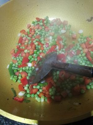 嫩豌豆粒的做法 步骤2