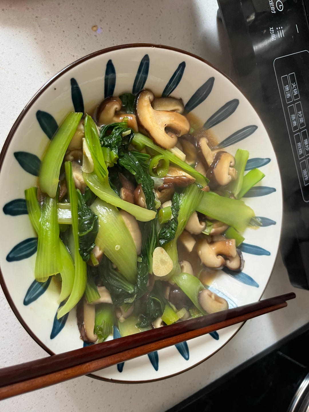 油菜炒香菇
