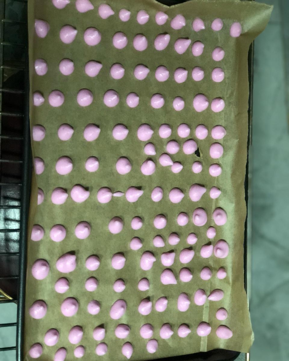 迷人的火龙果溶豆酸奶溶豆宝宝辅食