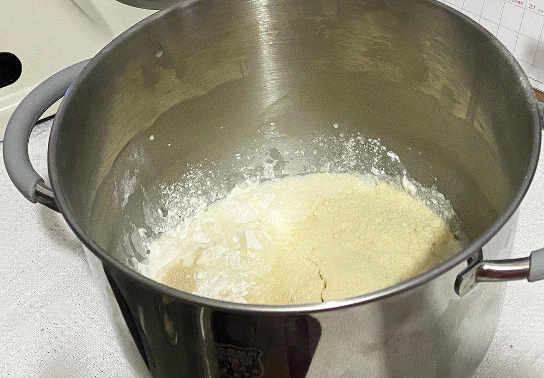 纯奶手撕吐司的做法 步骤1