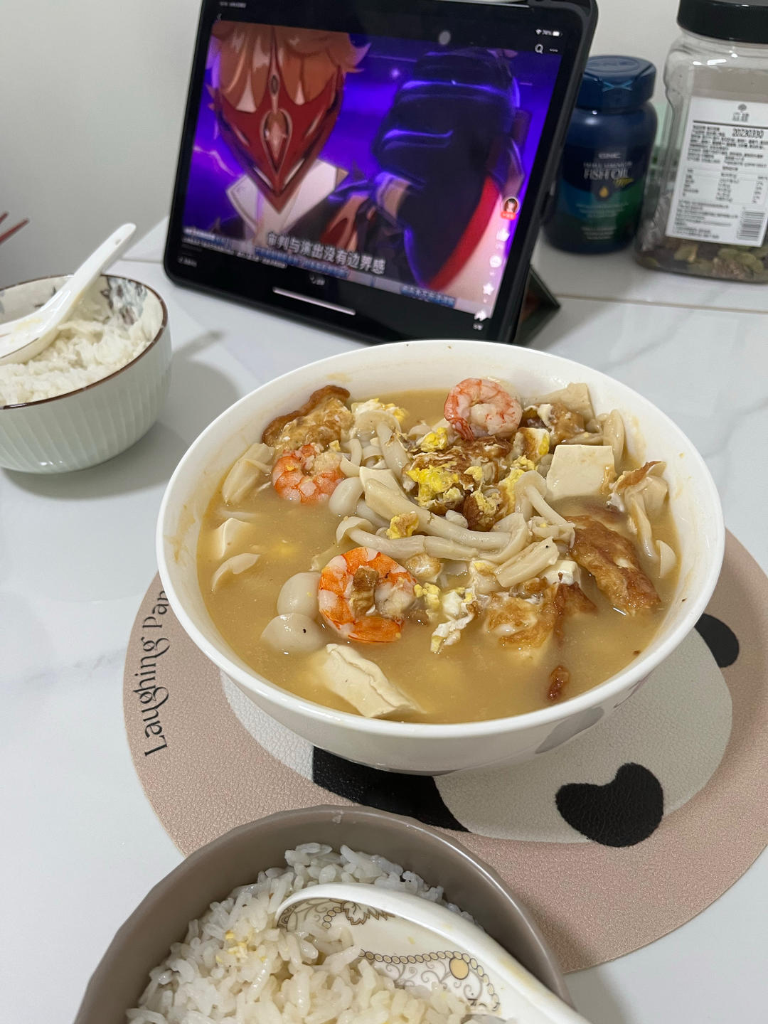 鲜虾菌菇豆腐汤