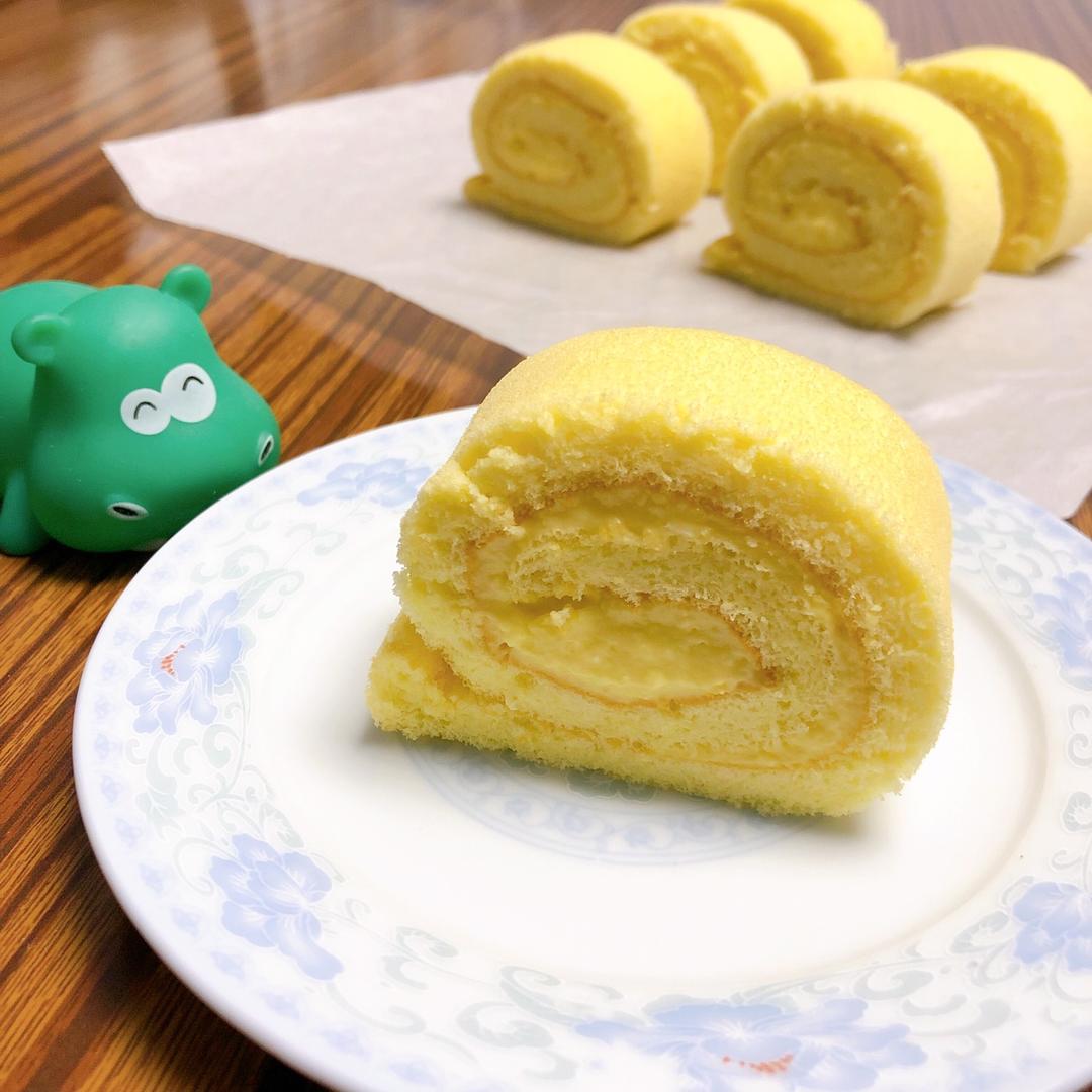 材料最简单的【低卡蛋糕卷】卡仕达戚风卷