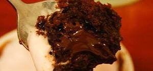 C巧克力蛋糕，布朗尼，黑森林，歌剧院蛋糕的封面