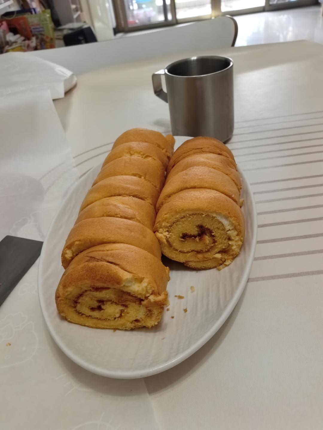 超详细的瑞士卷奶油蛋糕卷原味蛋糕卷的制作方法 饱满不掉皮不开裂（附模具换算方法）