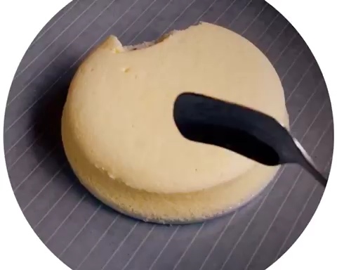 基本舒芙蕾起司蛋糕（轻乳酪蛋糕）的做法 步骤6