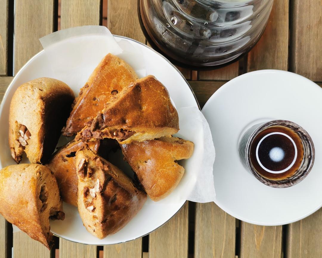 全麦山核桃仁司康