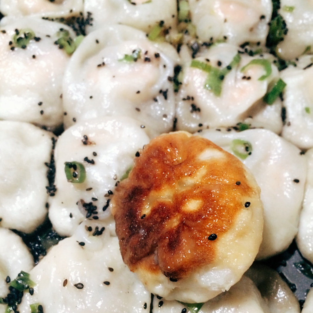 鲜虾猪肉生煎包（一定要看视频哟~）