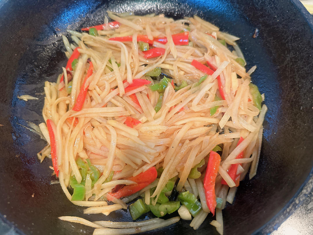 酸辣土豆丝的家常做法 超级下饭
