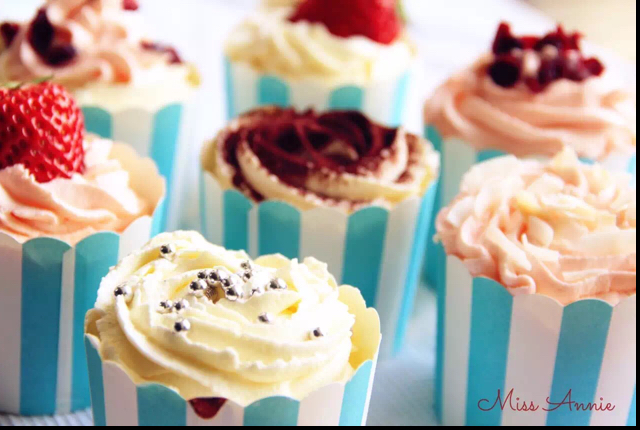 鲜奶油戚风杯子蛋糕（纸杯蛋糕）