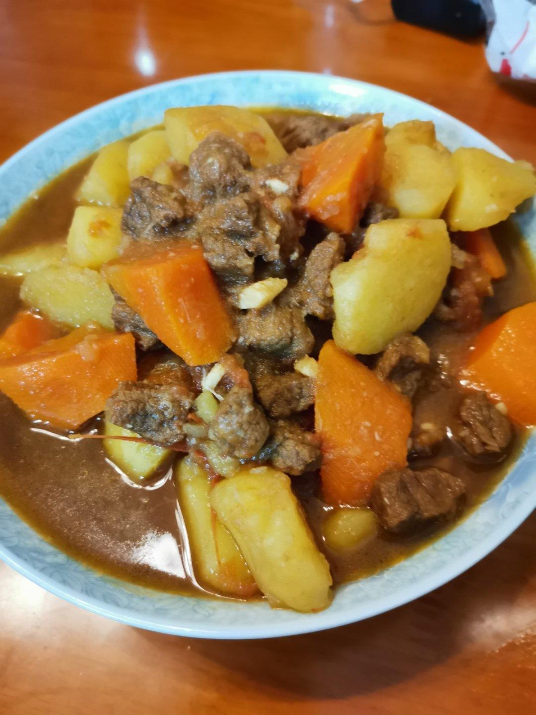 红烧牛肉土豆 （独家秘制）