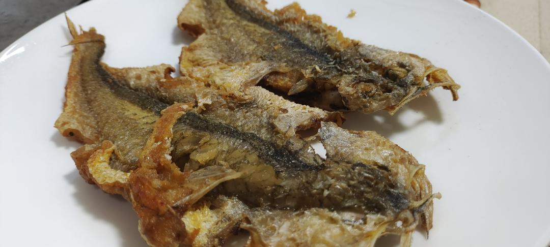 香煎小黄鱼