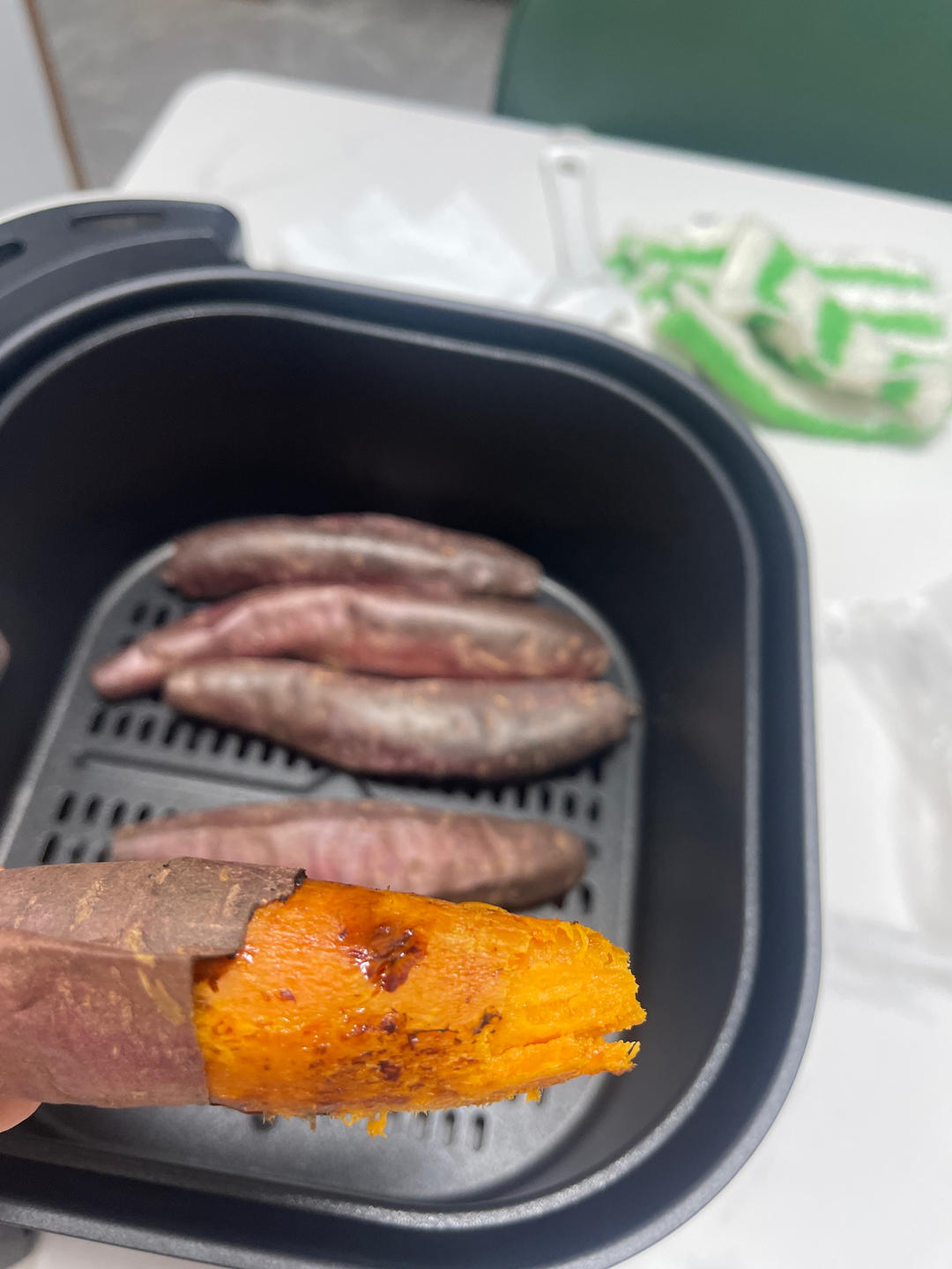 空气炸锅烤红薯(超级简单)