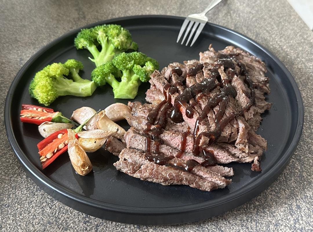 好吃到哭的煎牛排