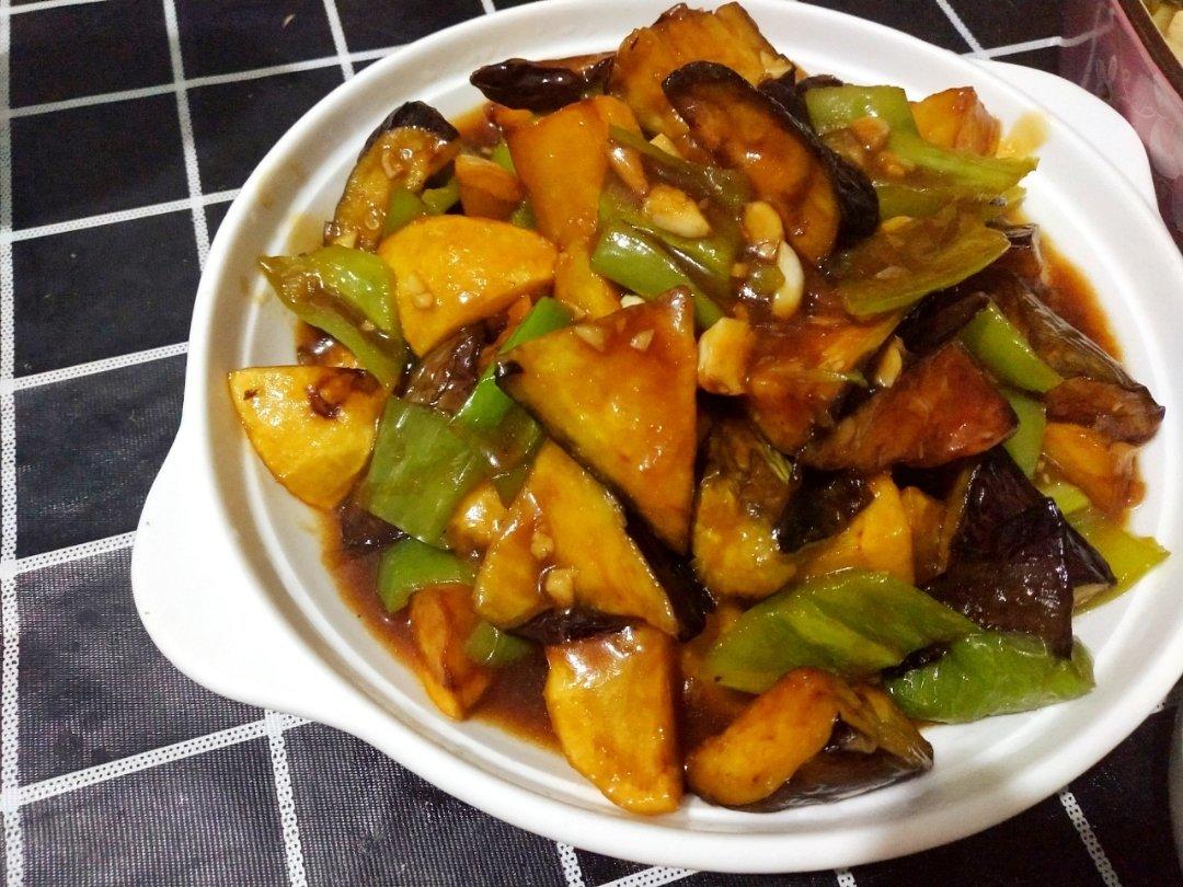 〈地三鲜〉，好喜欢吃。欣小厨 😉