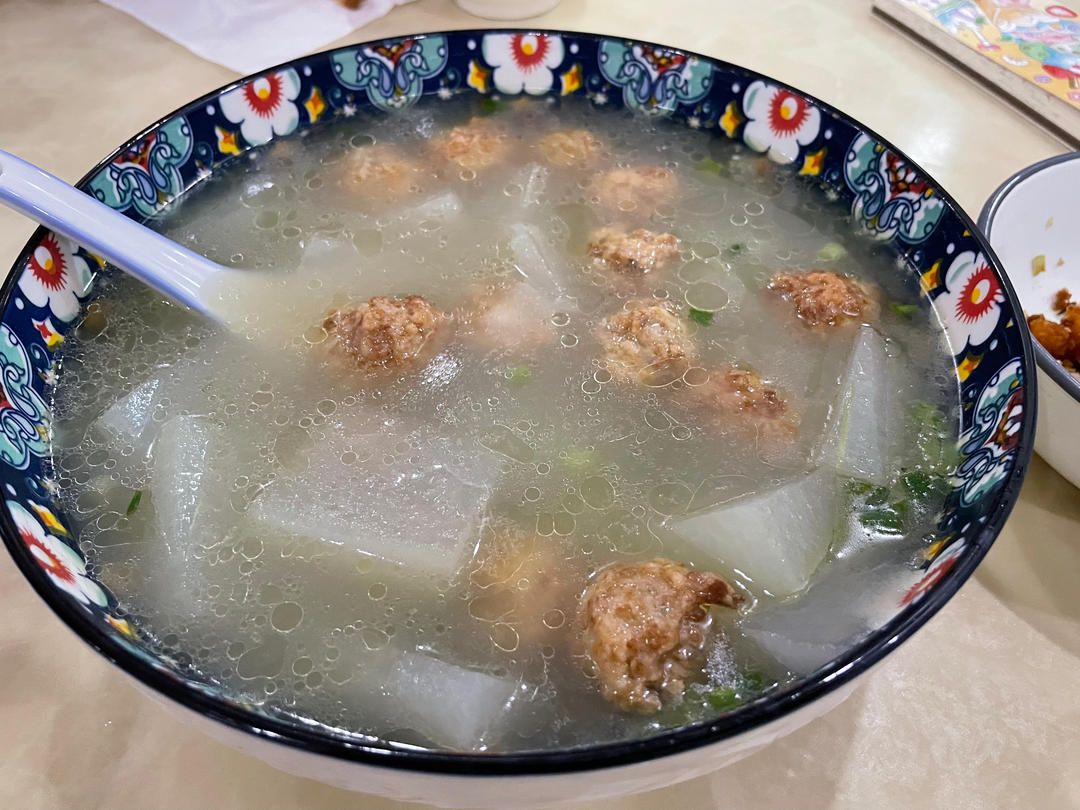 巨鲜美的冬瓜丸子汤