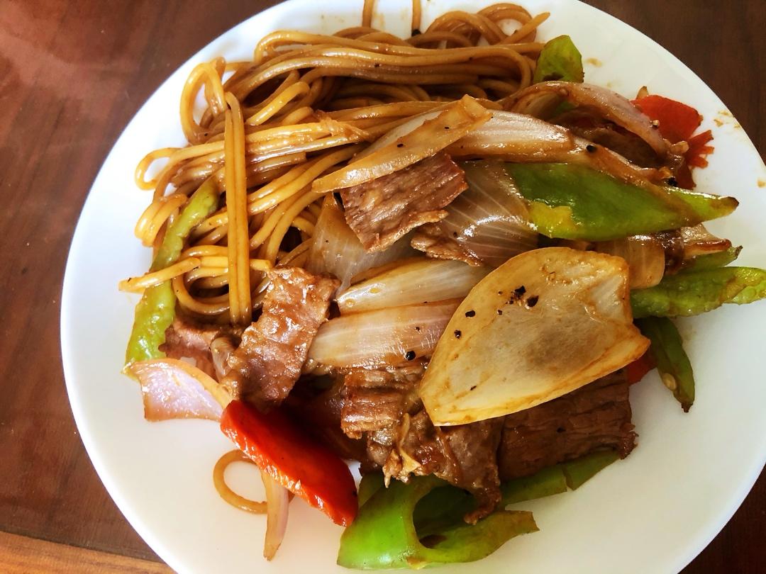 黑椒牛肉意面