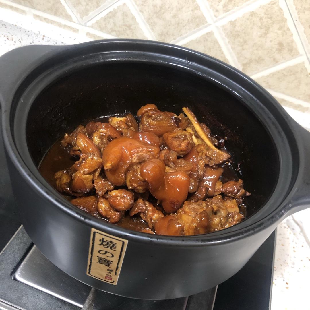 美味的家常菜：红烧猪蹄