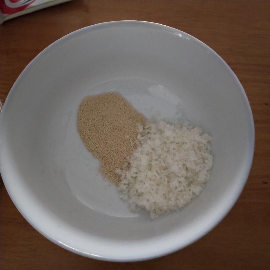 纯奶手撕吐司的做法 步骤1