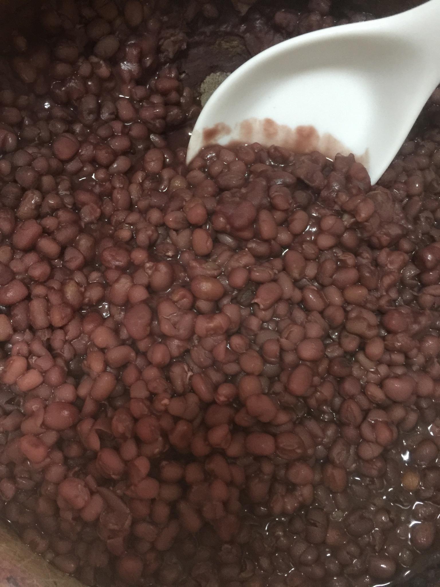 自制桂花蜜红豆沙的做法 步骤3