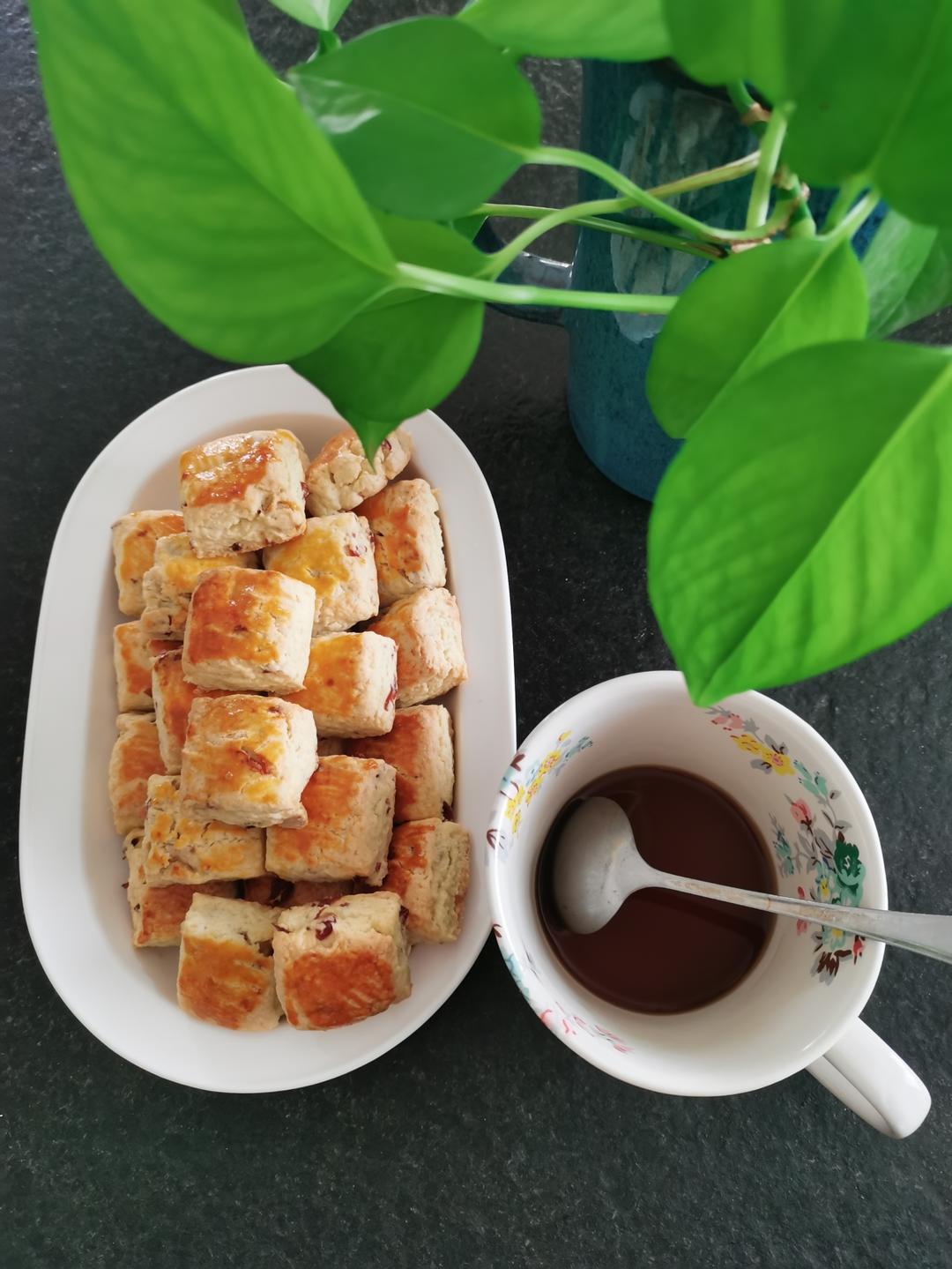 完美裂纹～百分百成功的超好吃奶香司康（禁止搬运）