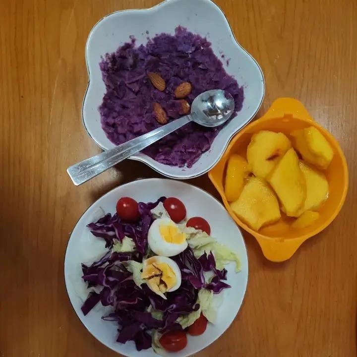 三文鱼鸡蛋沙拉